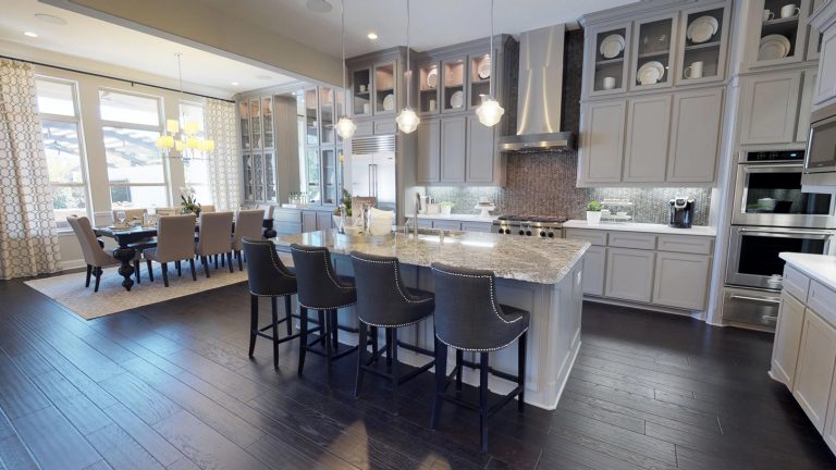 Read more about the article The 3 Rounds of De-Cluttering Are: