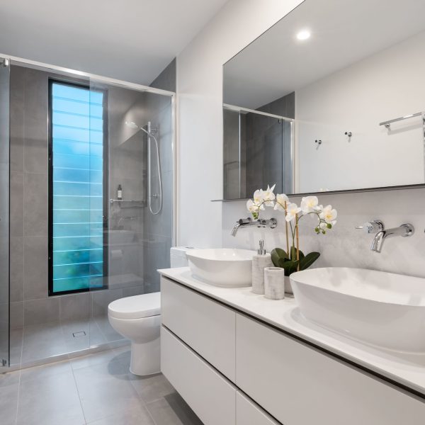 spotless clean home bathroom cleaned by cox cleaning residential services